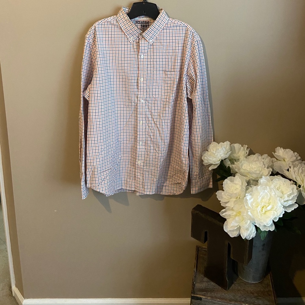 Old Navy Classic Fit multicolored button up shirt